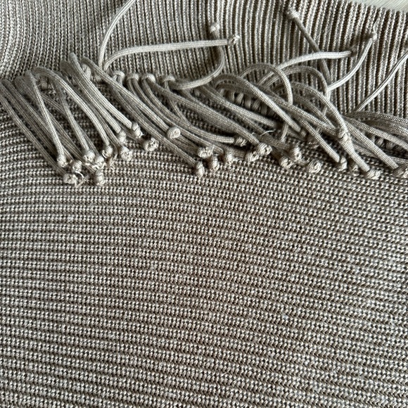 BCBGMaxazria Tan Camel Brown Knitted Fringe Asymmetrical Western Poncho - Picture 4 of 5